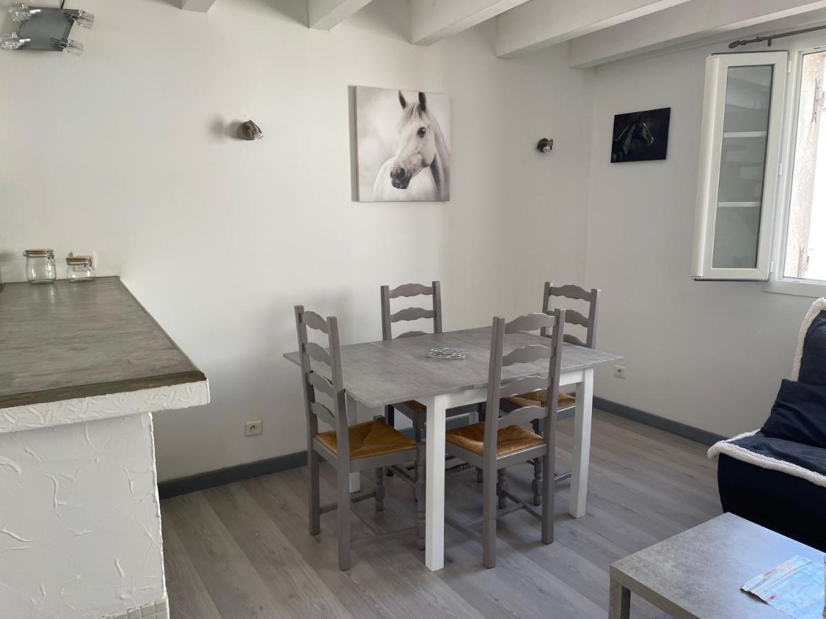 Appartement Des Penitents Saintes-Maries-de-La-Mer Exterior foto
